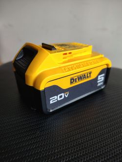 DeWalt 20v MAX 5AH NEW