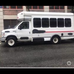 Ford E350 Super Duty 2014 Mini Bus Skoolie