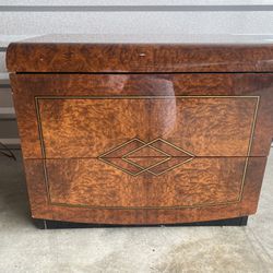 Made in Italy nightstand faux burlwood  needs some restoration. Two drawers
