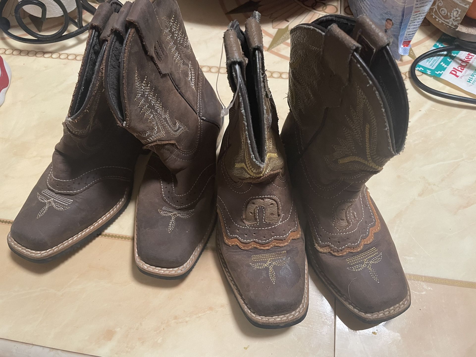 Kids Boots And Tenis