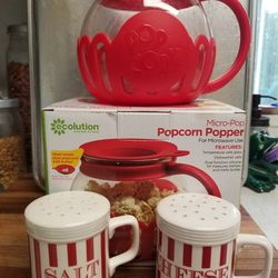 Microwave Popcorn Popper w/ Seasoning Shakers