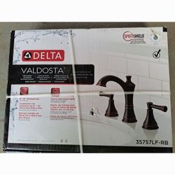 Delta Valdosta Widespread Bathroom Faucet 
