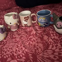 Hello Kitty Cups 