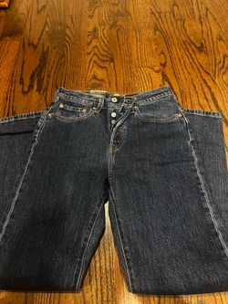 WOMEN LEVIS JEANS SIZE 27x30