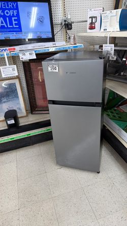Medium size refrigerator