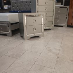 *Bedroom Special*---Jasmine Stylish Queen Bedroom Sets---From $699---Delivery And Financing🫡