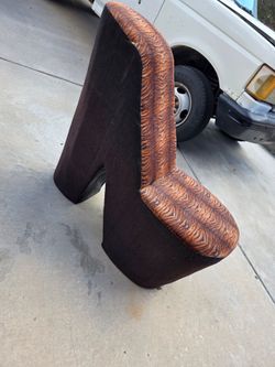Heel chair