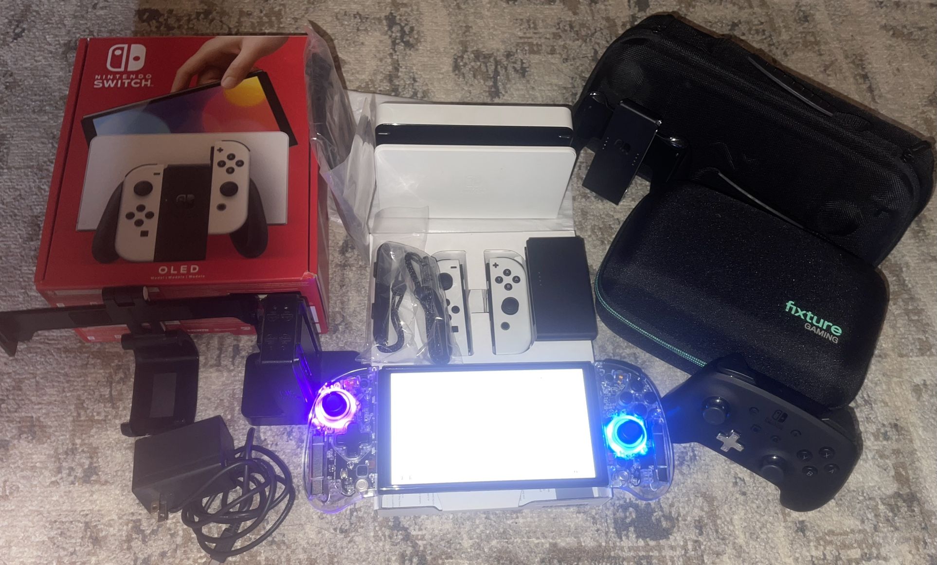 Nintendo Switch OLED + Extras