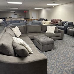 Seccionales Disponibles// Sectionals In Stock