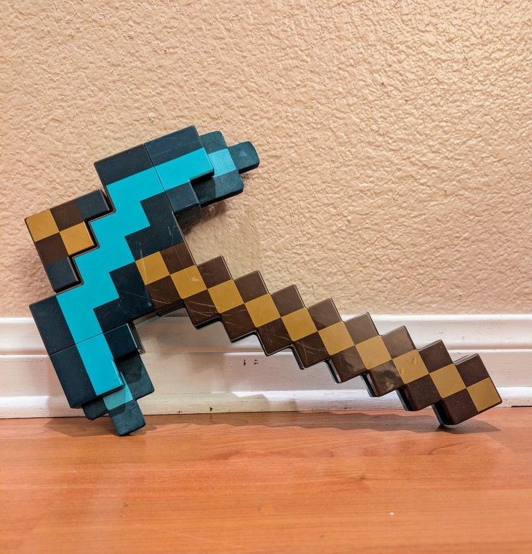Minecraft Transforming Diamond Sword & Pickaxe
