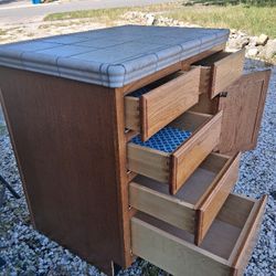 Wow! Stunning KITCHEN ADDITION. CHEAP! MUST GO NOW .Tile And Wood Kitchen Islnand 