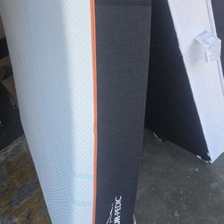 QUEEN SIZE TEMPUR-PEDIC