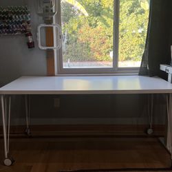 Big White Table With Wheels