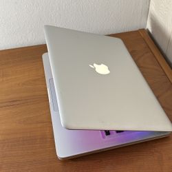 Apple MacBook Pro 13” I5/8GB/256GB SSD $140