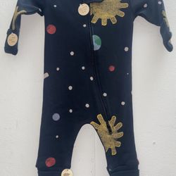 Newborn M+A  Monica+Andy Long-Sleeve One-Piece Pajama New With no  Tags
