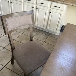 7 Pc Dining Table $500