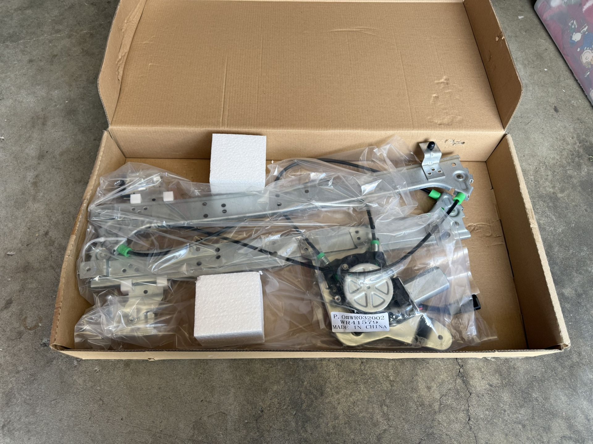 Rear Passenger Side Power Window Regulator with Motor