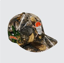 Fitted hat