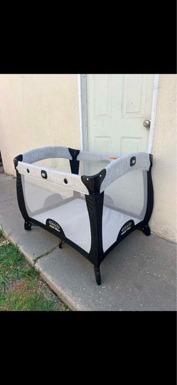 PLAY PEN GRACO