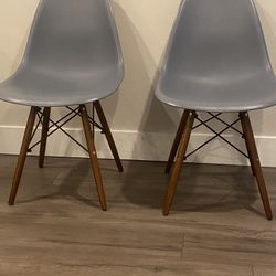 Set Of 2 Paris Tower Dining  Gray  Side Chairs With Wood Legs