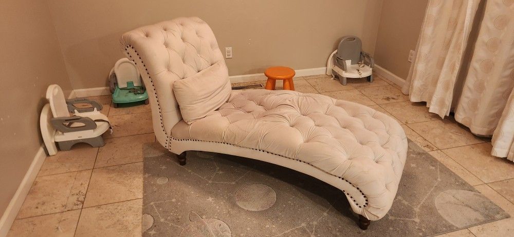 Chaise Lounge Chair