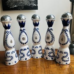 Clase Azul Hand-Painted Ceramic Decanter ONE Empty Tequila Bottle 750 ml