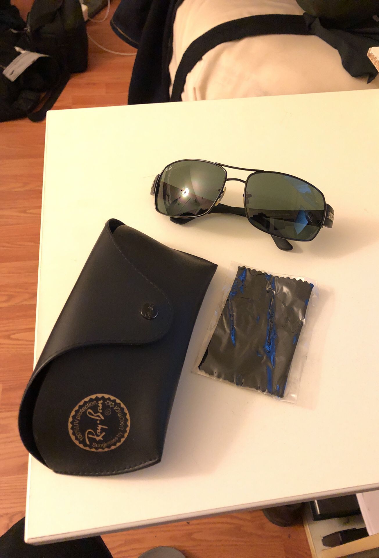 Motley melodi Necklet Ray Ban RB 3426 Made in Italy sunglasses for Sale in Lake View Terrace, CA  - OfferUp
