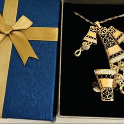 GOLD PLATED NECKLACES WITH PENDANT, earings and ring brand new with box