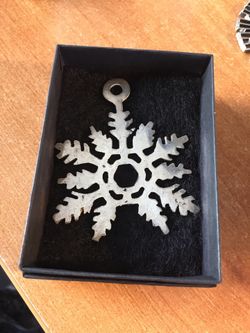 Vintage jewelry pendant snow flake