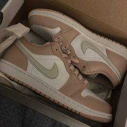 Brand New Pink White Jordan’s Size 7 Ladies 