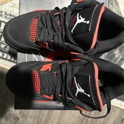 Jordan 4 red thunders sz 8.5