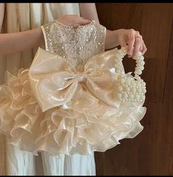 Size 4T Ivory Ruffle Bow Handbag with Pearl Handle