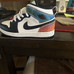 Kids Jordan 1 Size 2.5 