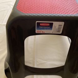 Rubbermaid Step Stool