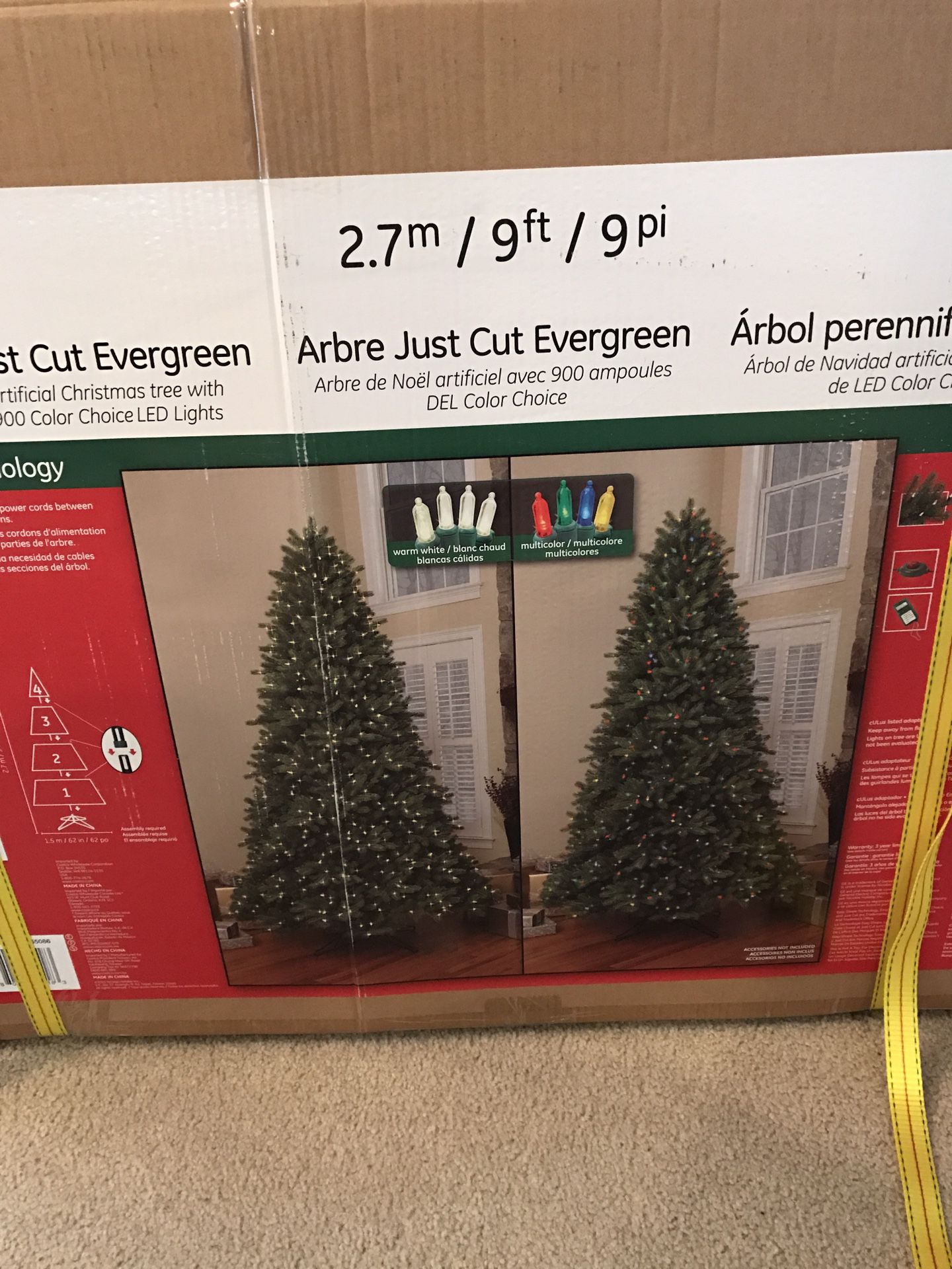 GE 9 ft prelit evergreen Christmas tree from Costco for Sale in Puyallup,  WA - OfferUp