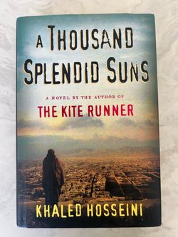 A Thousand Splendid Suns Book (Like New)