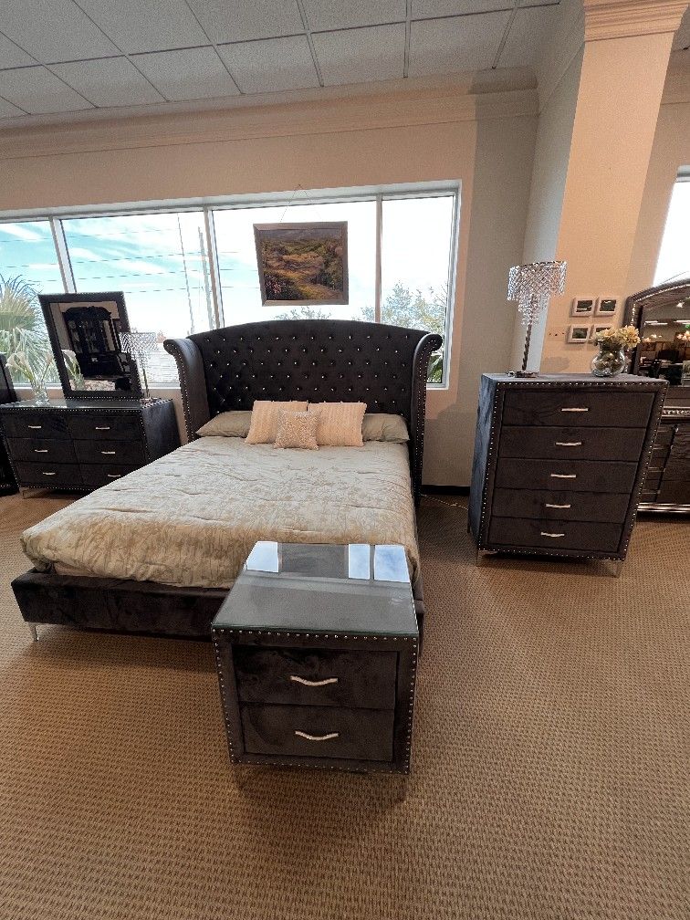 Lucinda Velvet Dark Gray Upholstered Panel Bedroom Set