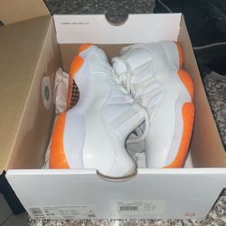 Wmns Air Jordan 11 Retro Low 'Bright Citrus'