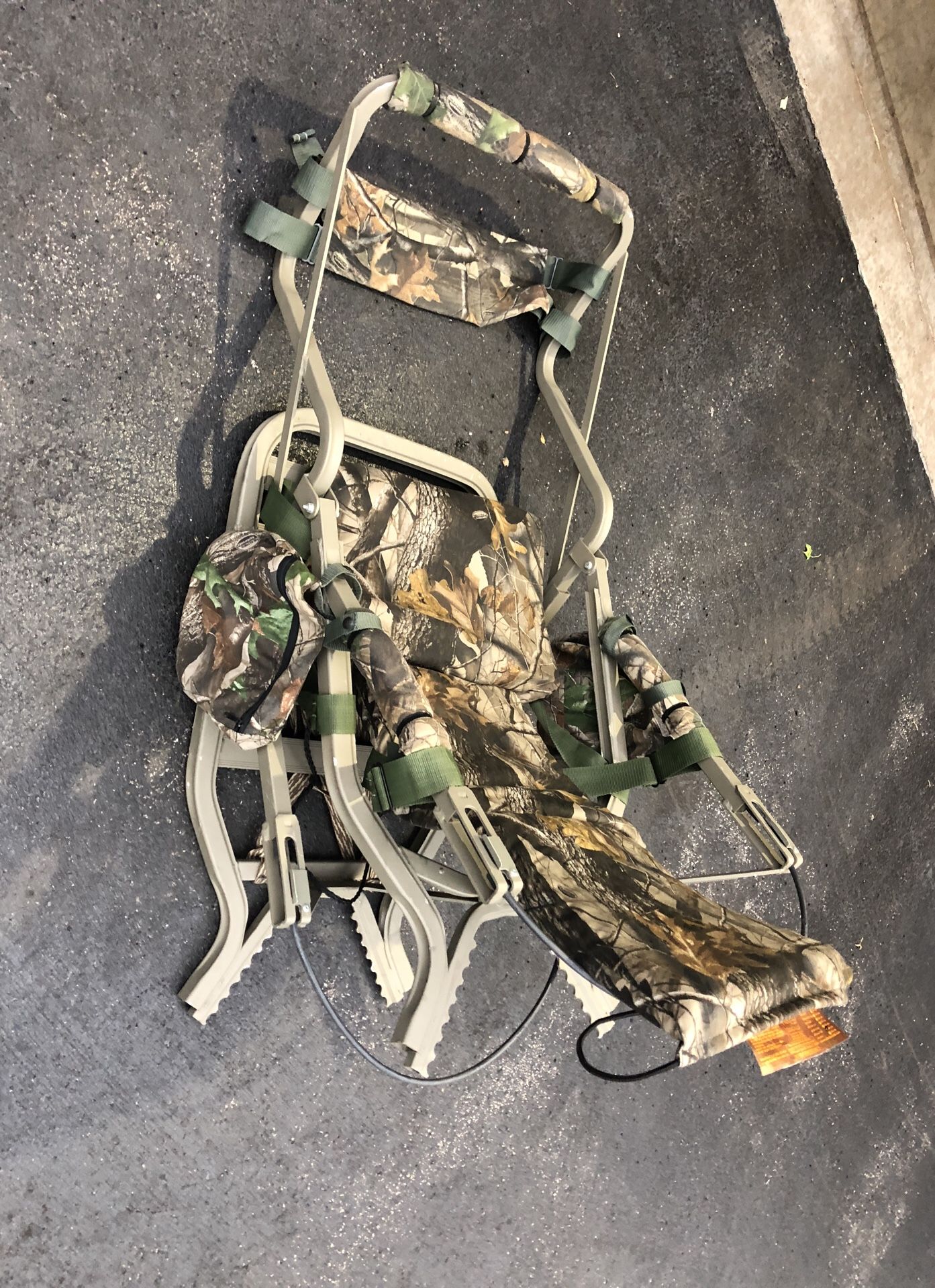 Summit Specialties, Inc. Revolution Climbing Tree Stand