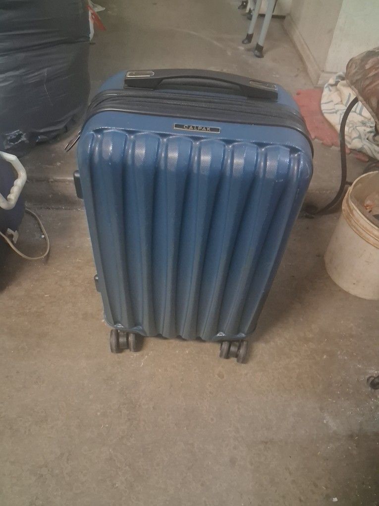 CALPAK SUITCASE
