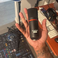 Scarlett Mic 