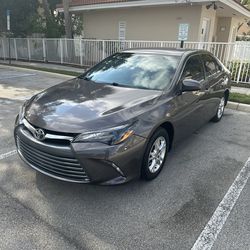 2015 TOYOTA CAMRY LE