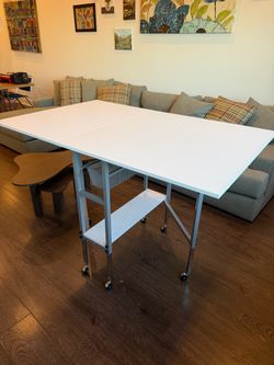 Collapsible art table