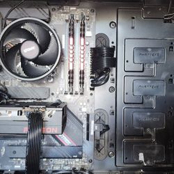 B550 Strix- 16gb Ram. R7 5600x W/ Rx 6600 
