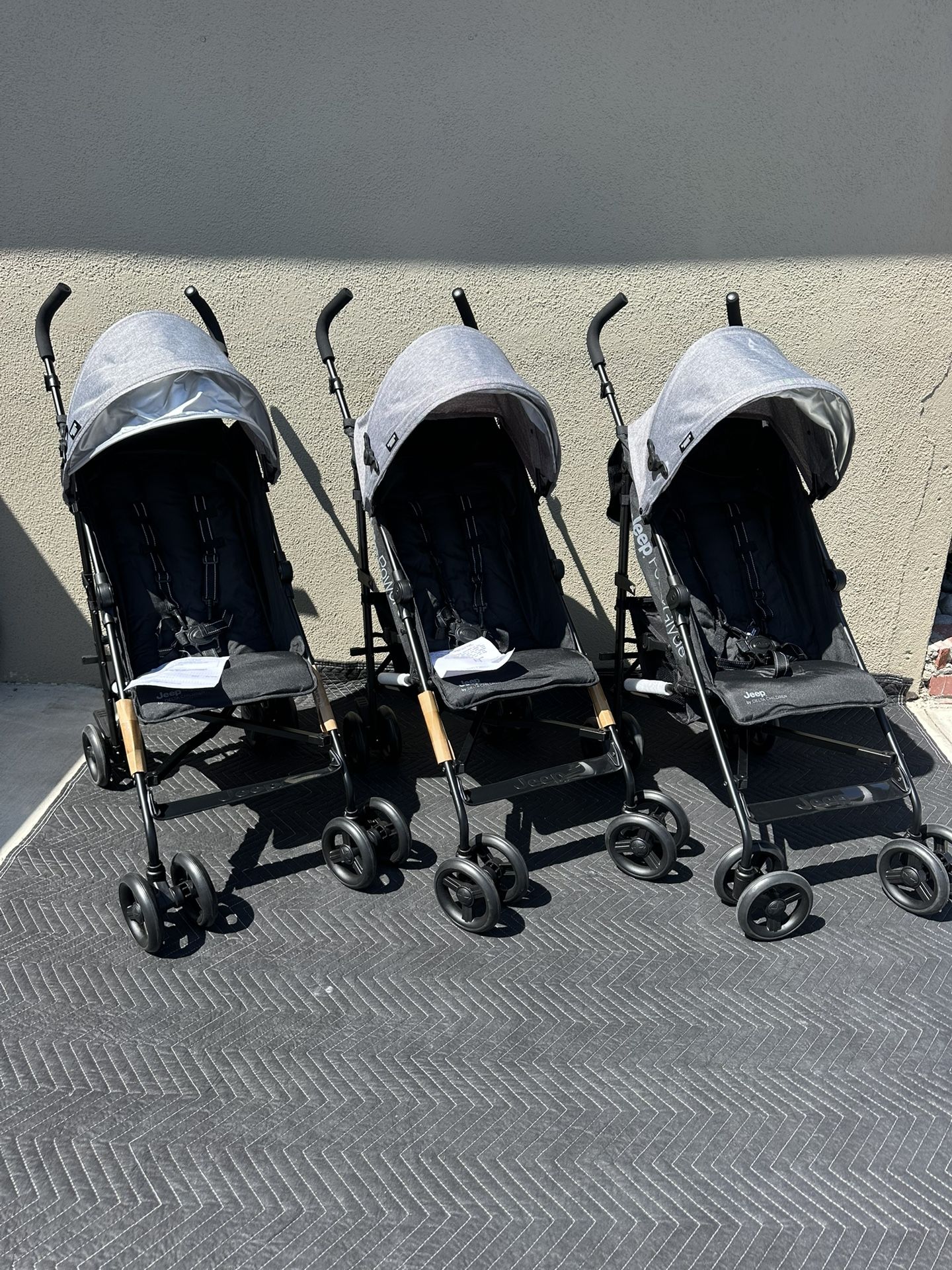 Jeep Powerglyde Compact Stroller/ Small Fold Up Stroller