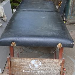 Free Old Massage Table