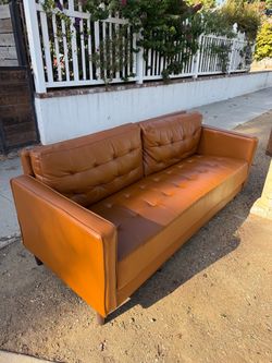Free Sofa