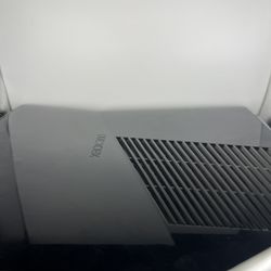 Xbox 360 with cord but no controller