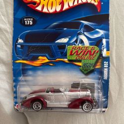 Hot Wheels 2002. AUBURN 852. Collector No. 175. 