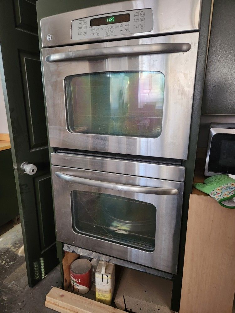 GE Stainless Steel Double Wall Oven